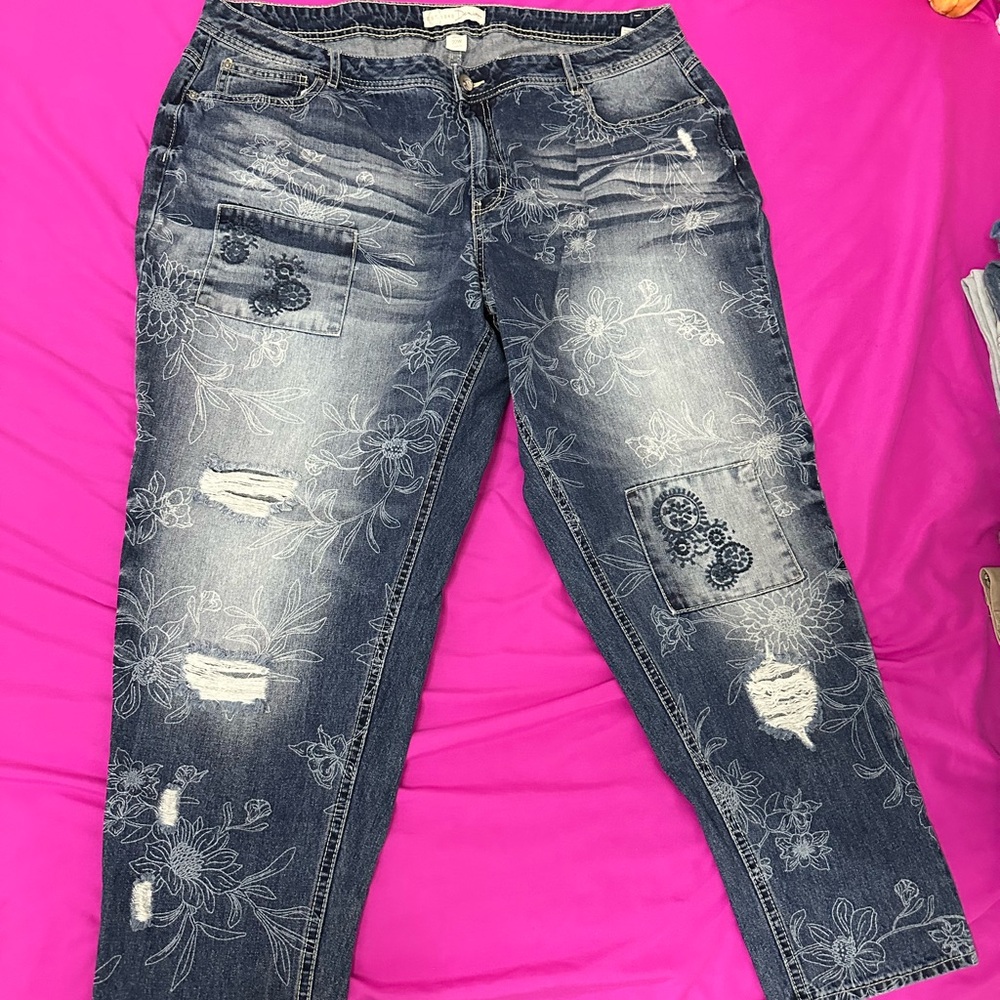 Floral Embroidered Distressed Blue Jeans